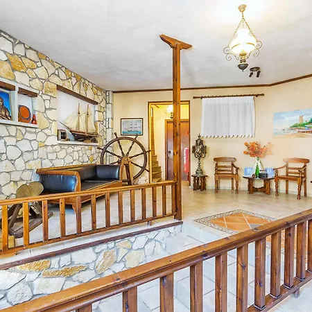 Xenios Loutra Village Karnagio * Loutra (Kassandra)